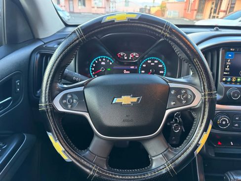 Used 2019 Chevrolet Colorado LT w/ LT Convenience Package image 18