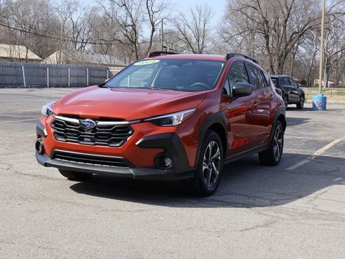 Used 2024 Subaru Crosstrek 2.0i Premium image 4