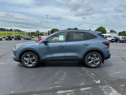 New 2025 Ford Escape ST-Line w/ Equipment Group 301A image 4
