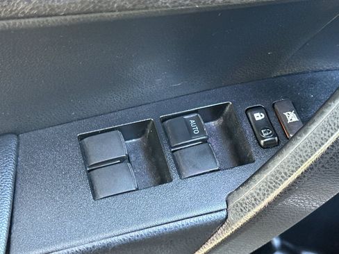 Used 2019 Toyota Corolla SE FWD image 13
