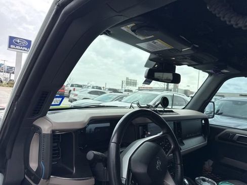 Used 2023 Ford Bronco Wildtrak image 10