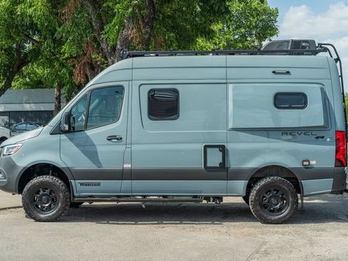 Used 2021 Mercedes-Benz Sprinter 2500 image 3