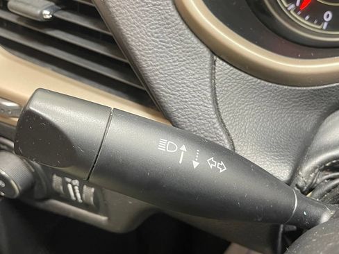 Used 2017 Jeep Cherokee Limited AWD/4WD image 29