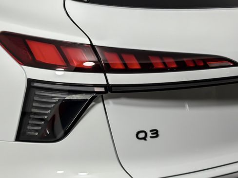 New 2026 Audi Q3 quattro 2.0T image 11