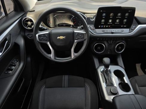 Used 2023 Chevrolet Blazer LT FWD image 10