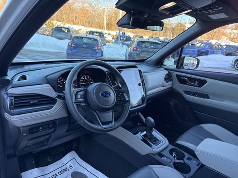 Used 2025 Subaru Forester Limited image 11