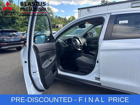 Used 2025 Mitsubishi Outlander Sport SE AWD/4WD image 14