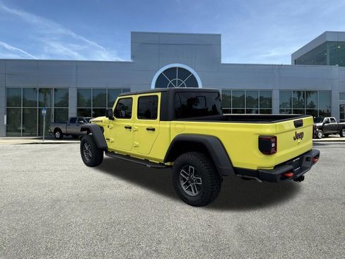 Used 2024 Jeep Gladiator Mojave w/ Technology Group image 5