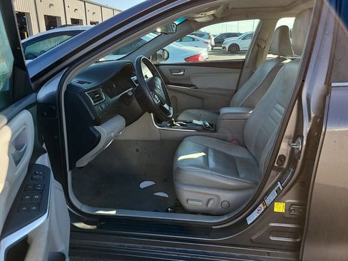 Used 2016 Toyota Camry XLE image 6