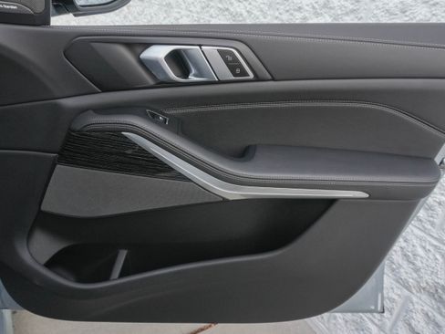 Used 2024 BMW X5 sDrive40i w/ M Sport Package RWD image 35