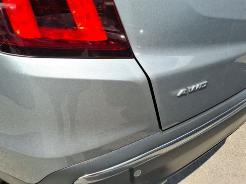 Certified 2023 Cadillac XT5 Premium Luxury AWD/4WD image 12