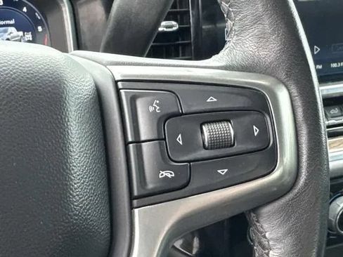 Used 2022 Chevrolet Silverado 1500 LT AWD/4WD image 34