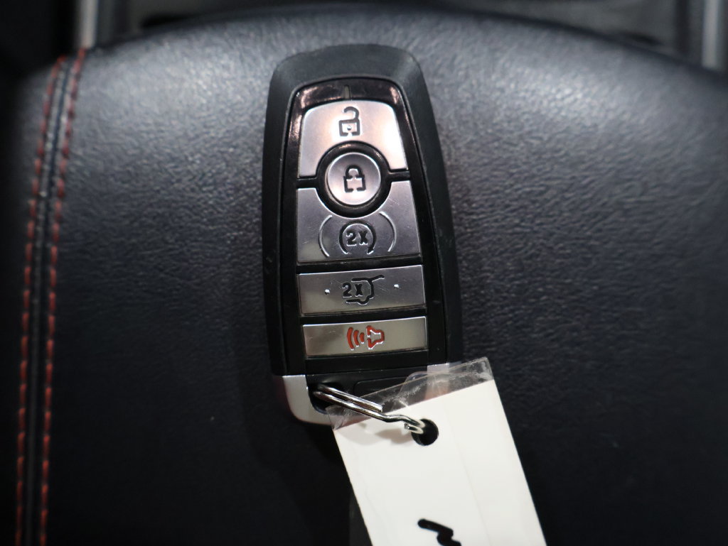 Used 2021 Ford Edge ST-Line w/ Cold Weather Package AWD/4WD image 27
