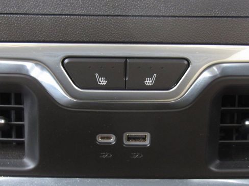 Used 2023 GMC Sierra 1500 Denali w/ Denali Reserve Package image 37