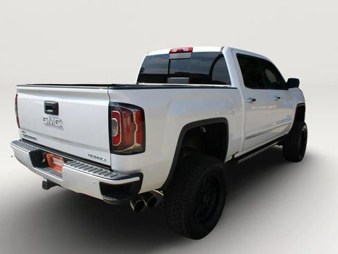 Used 2017 GMC Sierra 1500 Denali w/ Denali Ultimate Package AWD/4WD image 9