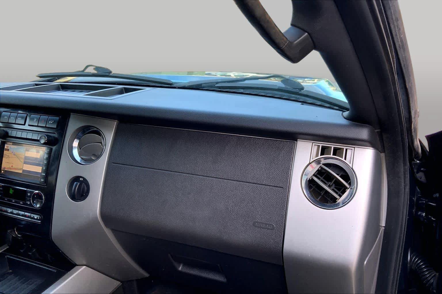 Used 2013 Ford Expedition EL Limited RWD image 18