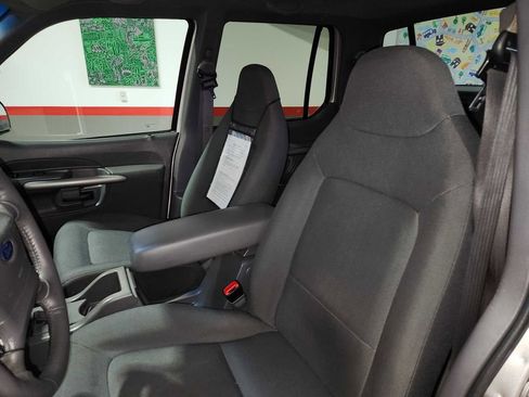 Used 2002 Ford Explorer Sport Trac 4x4 image 51