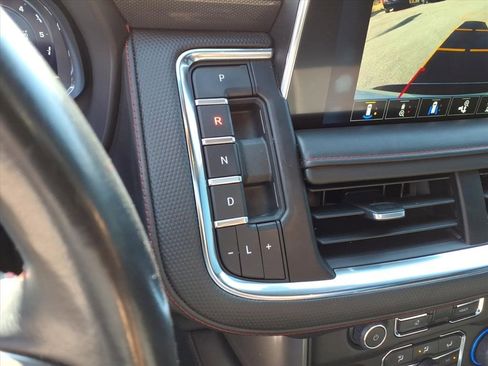 Certified 2022 Chevrolet Suburban RST w/ Sport Performance Package image 25