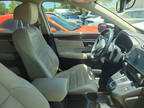 Used 2022 Honda CR-V Touring image 3