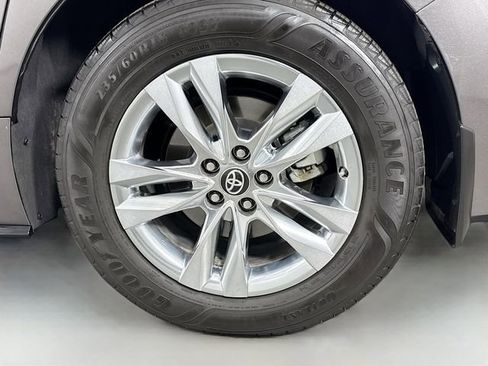 Certified 2024 Toyota Sienna Limited image 34