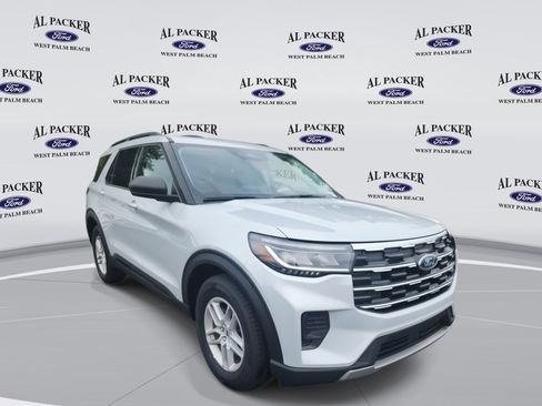 New 2026 Ford Explorer Active image 7