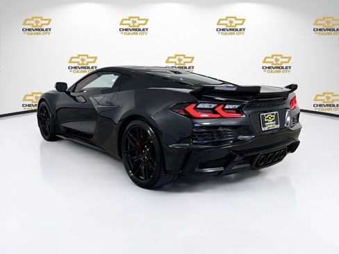 Used 2024 Chevrolet Corvette Z06 w/ Stealth Interior Trim Package RWD image 6