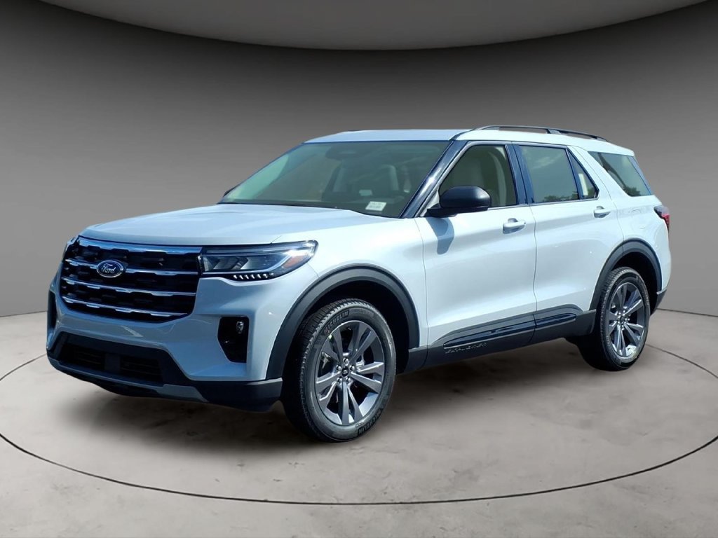 New 2026 Ford Explorer Active w/ Active Comfort Package AWD/4WD image 1