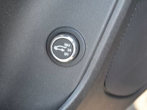 Used 2020 Chevrolet Blazer LT FWD image 20