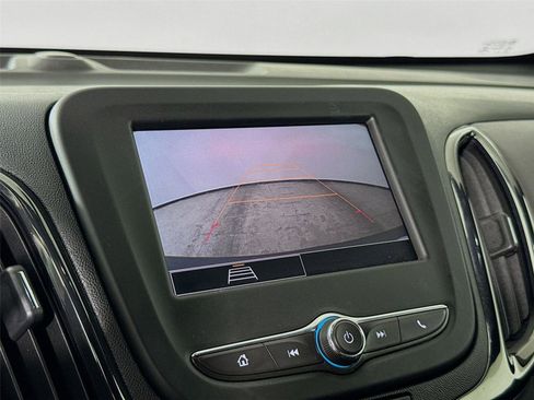 Used 2023 Chevrolet Equinox RS AWD/4WD image 14