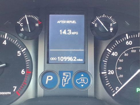 Used 2018 Lexus GX 460 Luxury w/ Preferred Accessory Package image 24