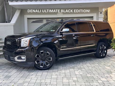 Used 2019 GMC Yukon XL Denali w/ Denali Ultimate Black Edition AWD/4WD image 1