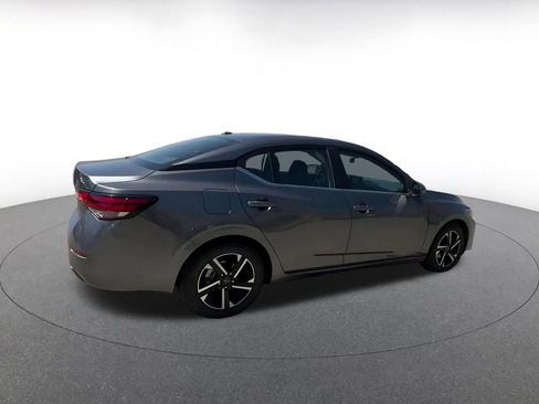Used 2025 Nissan Sentra SV image 14