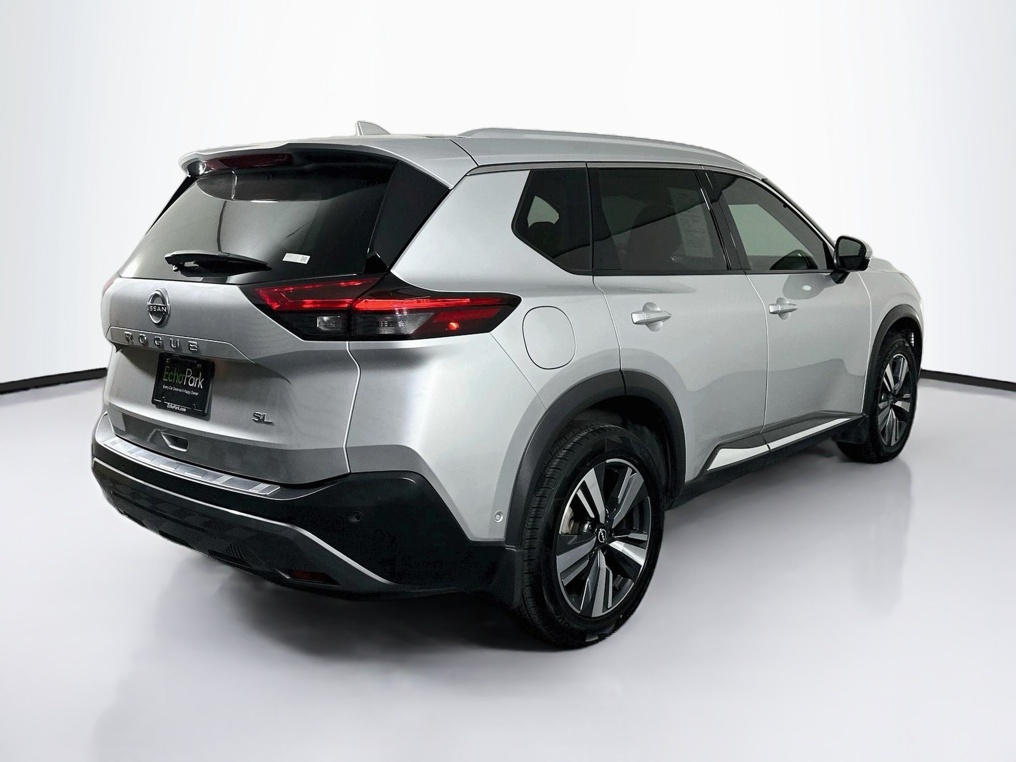 Used 2023 Nissan Rogue SL w/ SL Premium Package FWD image 9