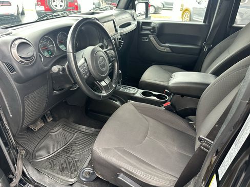 Used 2018 Jeep Wrangler Unlimited Sport S image 14