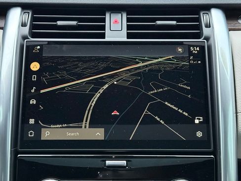 Used 2024 Land Rover Discovery Dynamic SE image 27