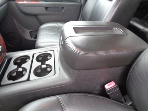 Used 2011 Chevrolet Silverado 3500 LTZ w/ Snow Plow Prep Package image 34