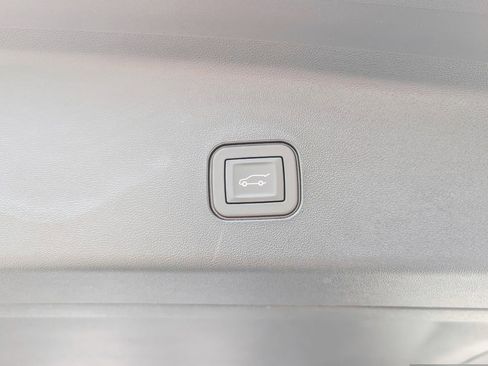 New 2026 Cadillac Vistiq Sport image 19