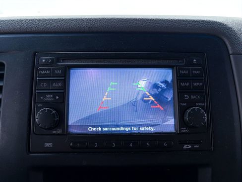 Used 2014 Nissan NV 3500 SL w/ Technology Package RWD image 3