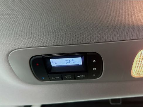 Used 2018 Honda Odyssey Touring image 27