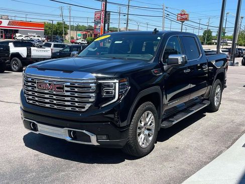 Used 2024 GMC Sierra 1500 Denali w/ Technology Package AWD/4WD image 7