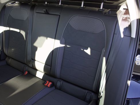 New 2025 Volkswagen Taos SE image 26