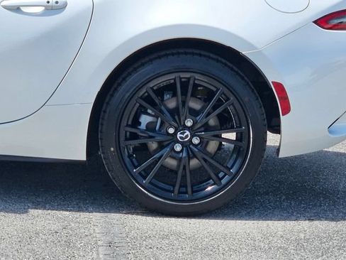 New 2026 MAZDA MX-5 Miata Club w/ Interior Package RWD image 18