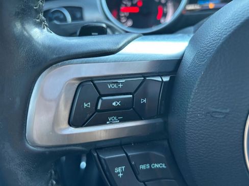 Used 2020 Ford Mustang Premium image 13