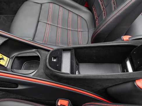 Used 2025 Ferrari Roma Spider image 45