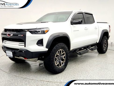 Used 2025 Chevrolet Colorado ZR2 w/ Technology Package image 1