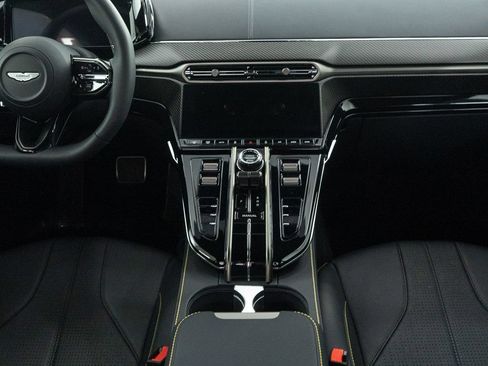 Used 2026 Aston Martin V8 Vantage Coupe RWD image 24