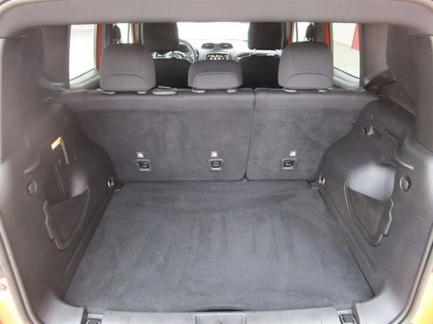 Used 2021 Jeep Renegade Latitude image 25