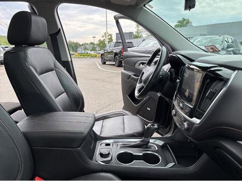 Used 2020 Chevrolet Traverse RS w/ LPO, Floor Liner Package AWD/4WD image 30
