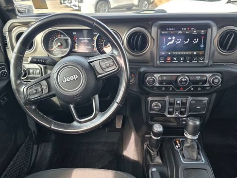 Used 2021 Jeep Gladiator Sport AWD/4WD image 18