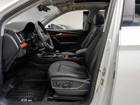 Used 2023 Audi Q5 2.0T Premium Plus w/ Premium Plus Package AWD/4WD image 4